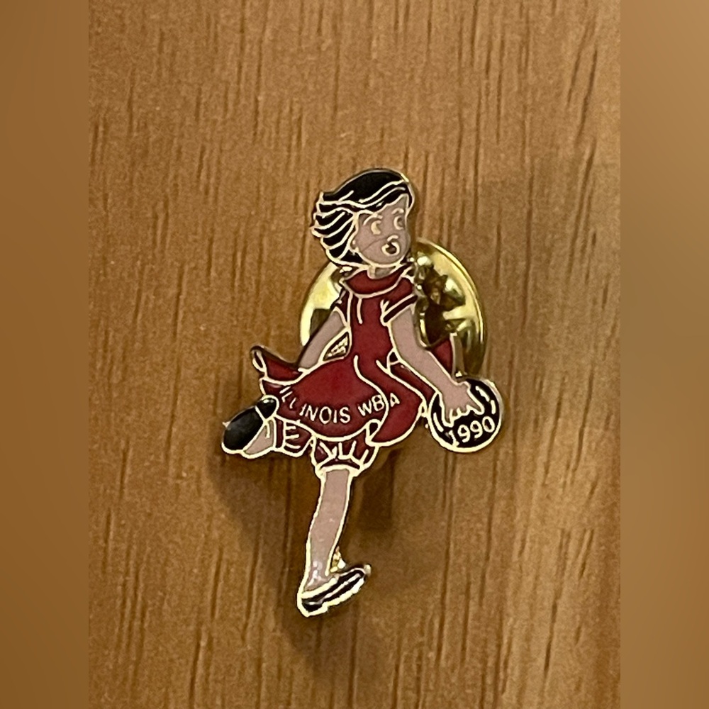 Illinois WBA 1990 Red Girl Basketball Enamel Pin